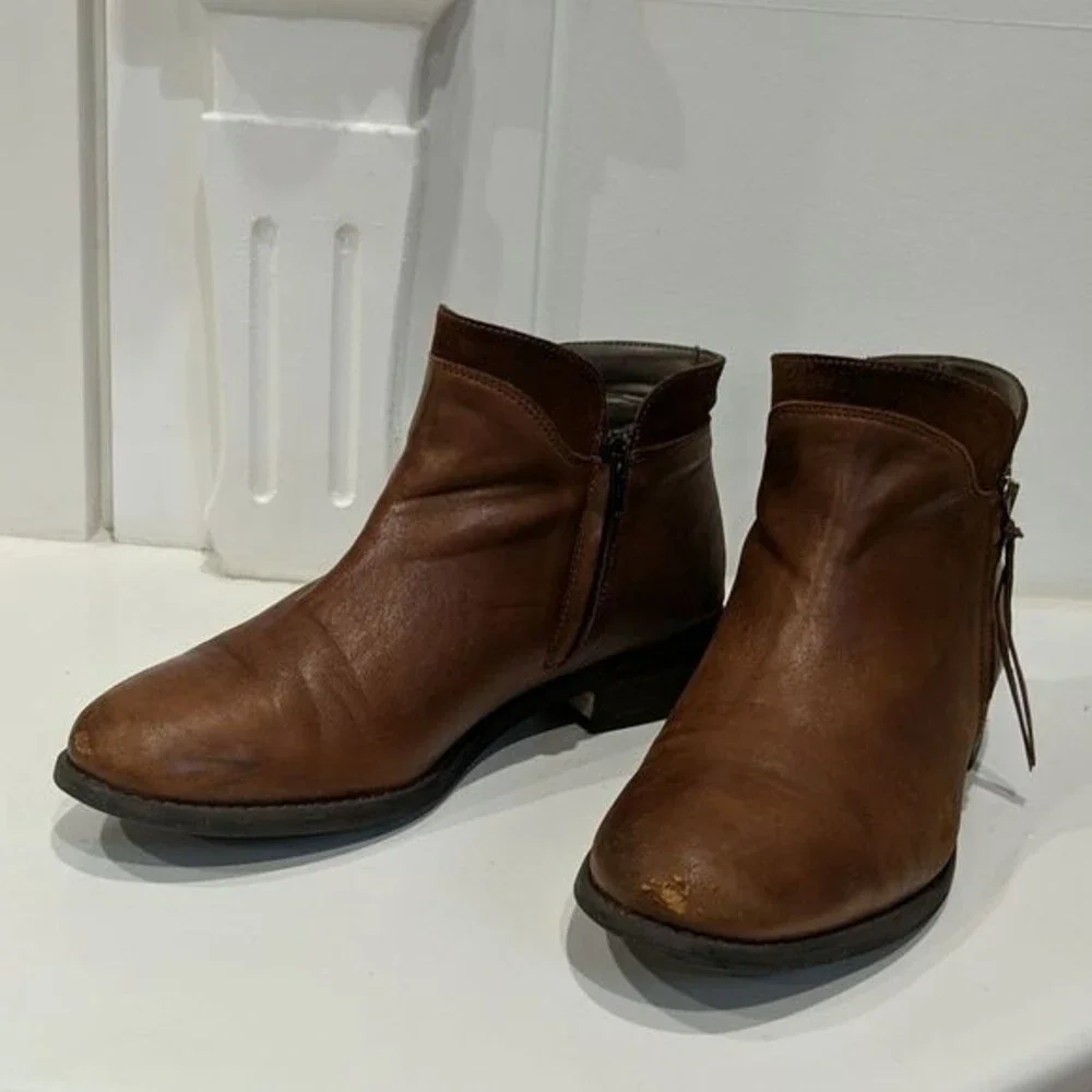 Bella Vita Ankle Booties, Genuine Leather, Cognac Brown, Size 9 W